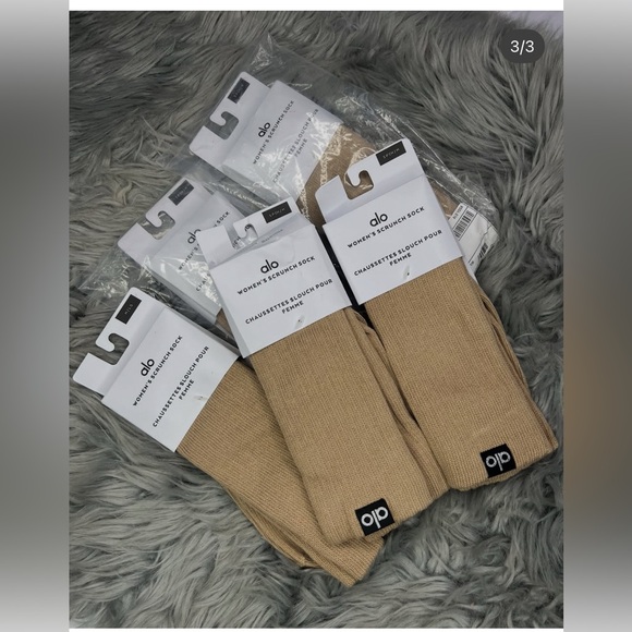 ALO Yoga Other - ALO Yoga Women's Tan Casual Socks